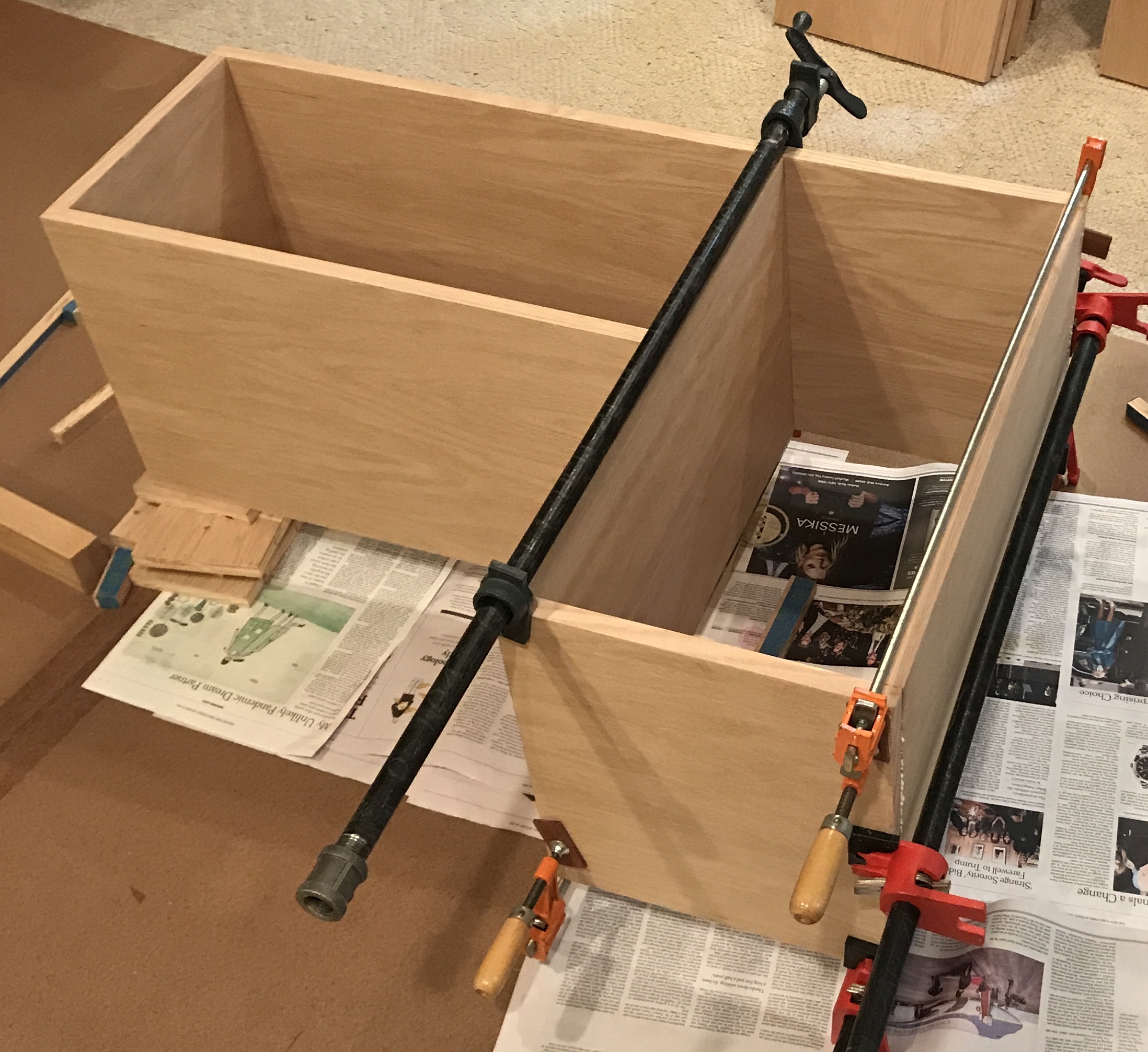 Second gluing assembly